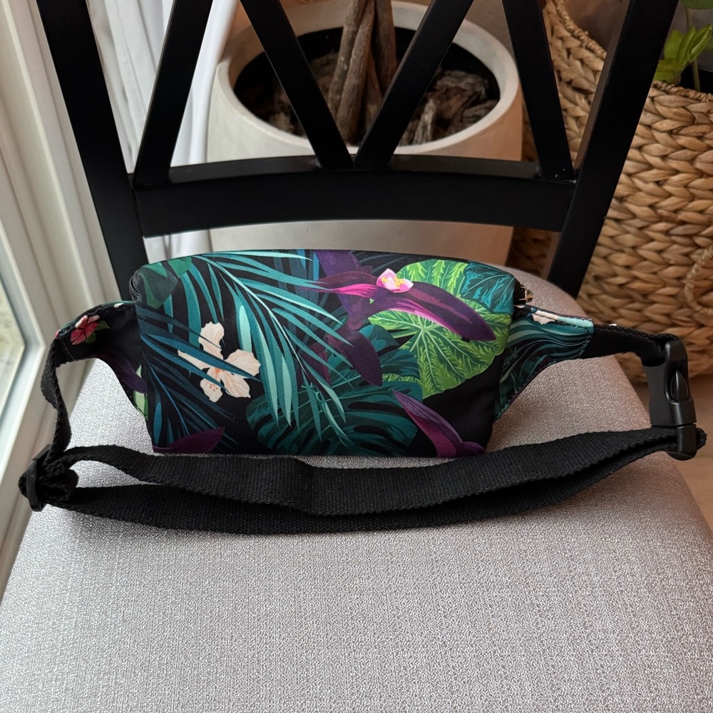 Basic Packs by Hot Style Tropical Print Waist Bum Fanny Bag - Picture 2 of 4